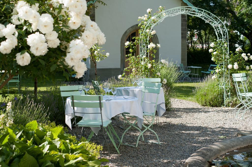 Schloss Ueberstorf - Tafeln, Tagen, Traeumen Eksteriør billede