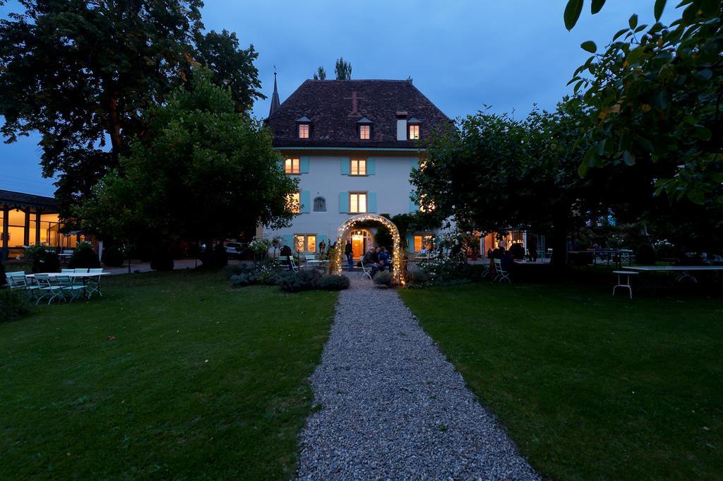 Schloss Ueberstorf - Tafeln, Tagen, Traeumen Eksteriør billede