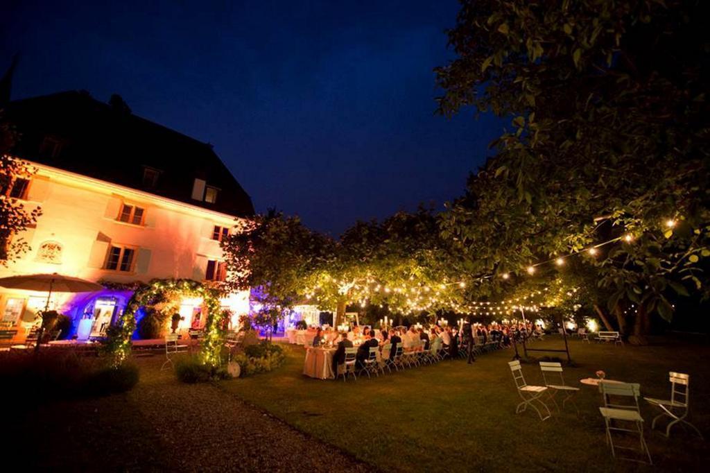 Schloss Ueberstorf - Tafeln, Tagen, Traeumen Eksteriør billede